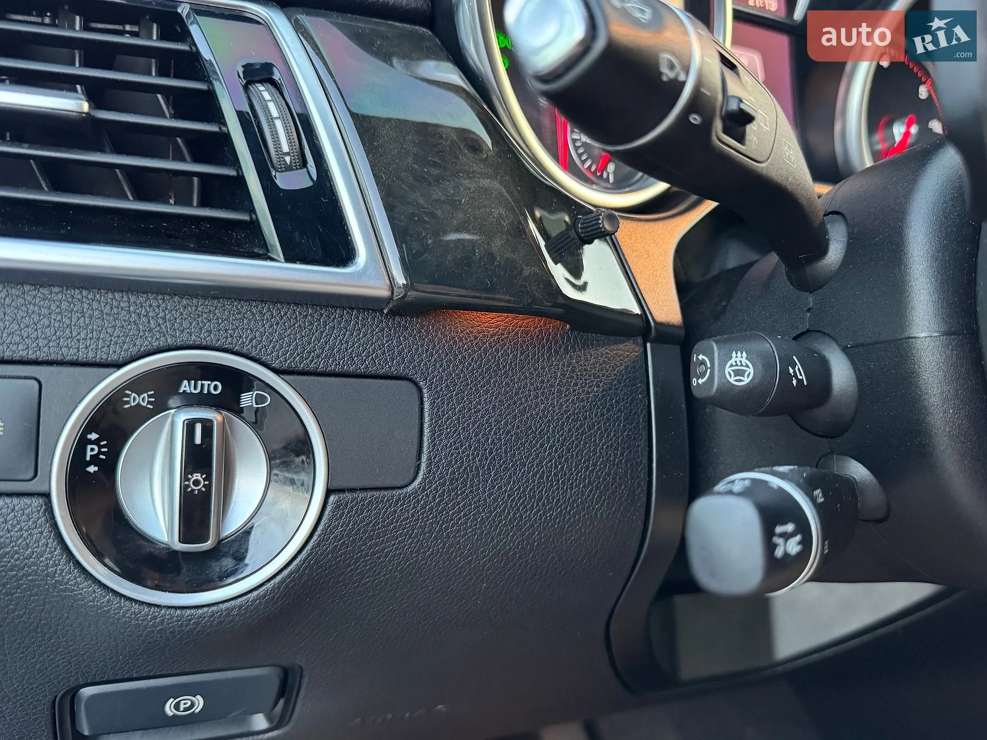 2016 Mercedes-Benz GLE - мініатюра 86
