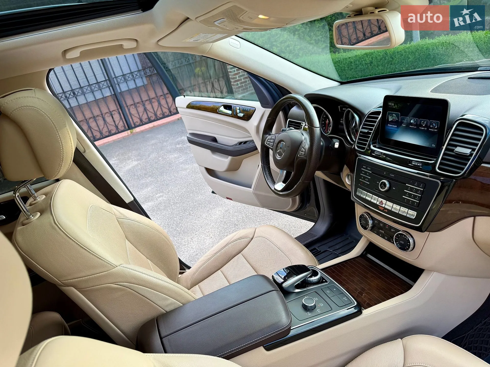 2016 Mercedes-Benz GLE - мініатюра 83