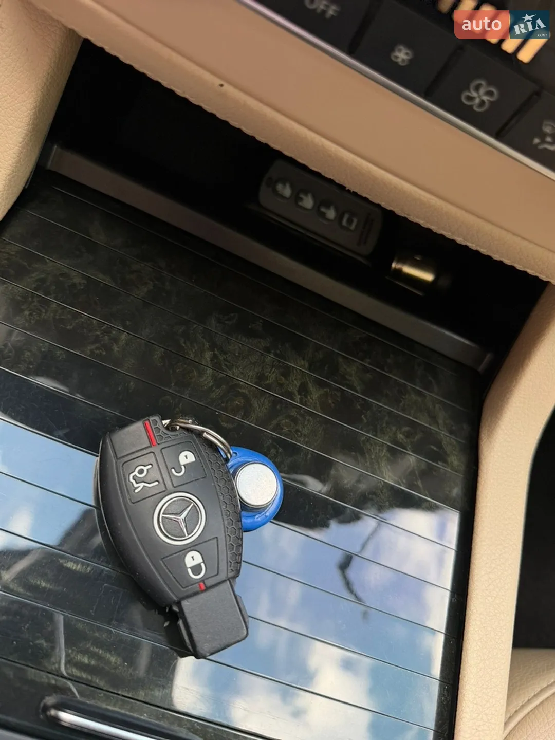 2017 Mercedes-Benz GLE - мініатюра 24