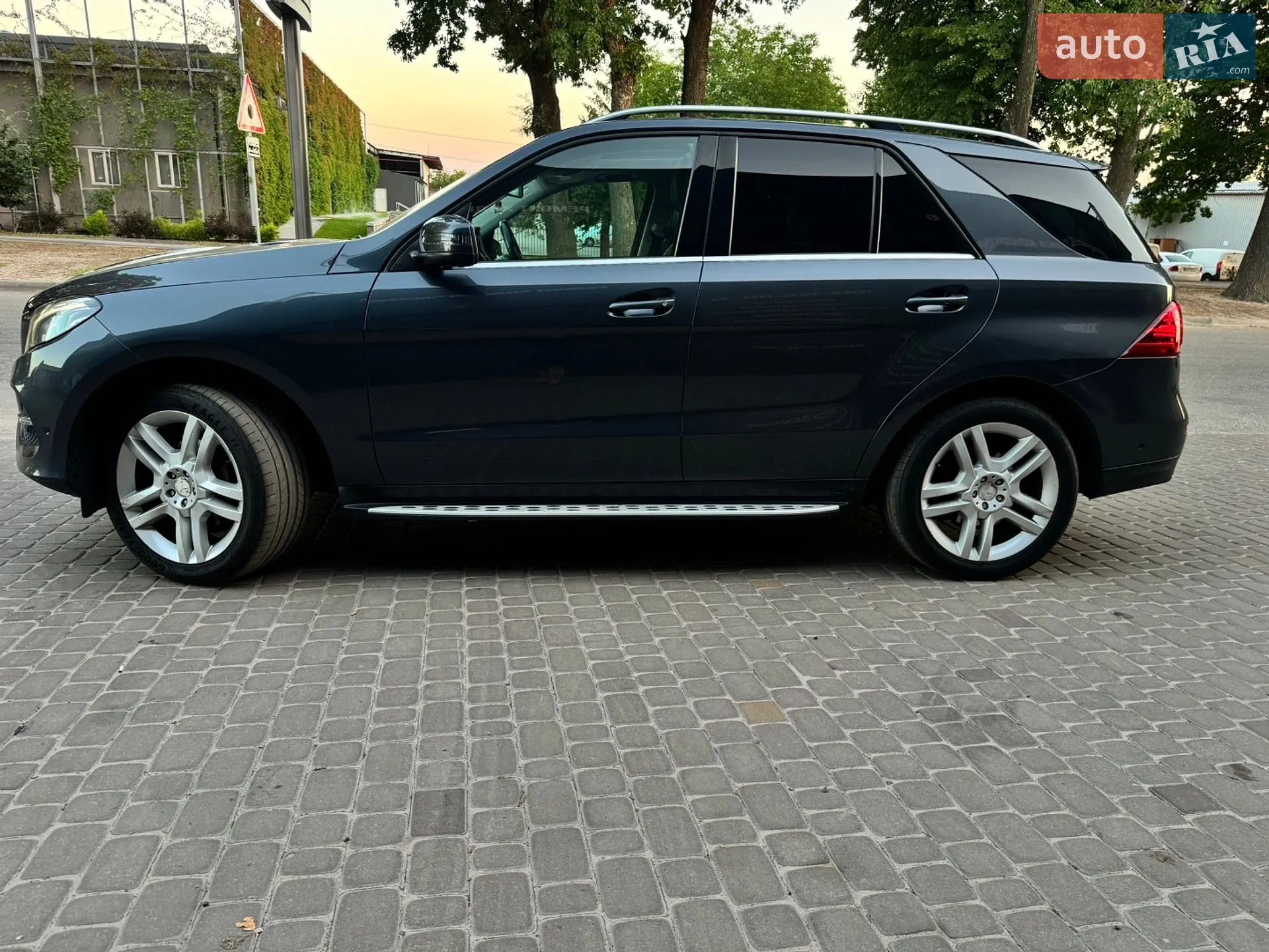 2016 Mercedes-Benz GLE - мініатюра 15