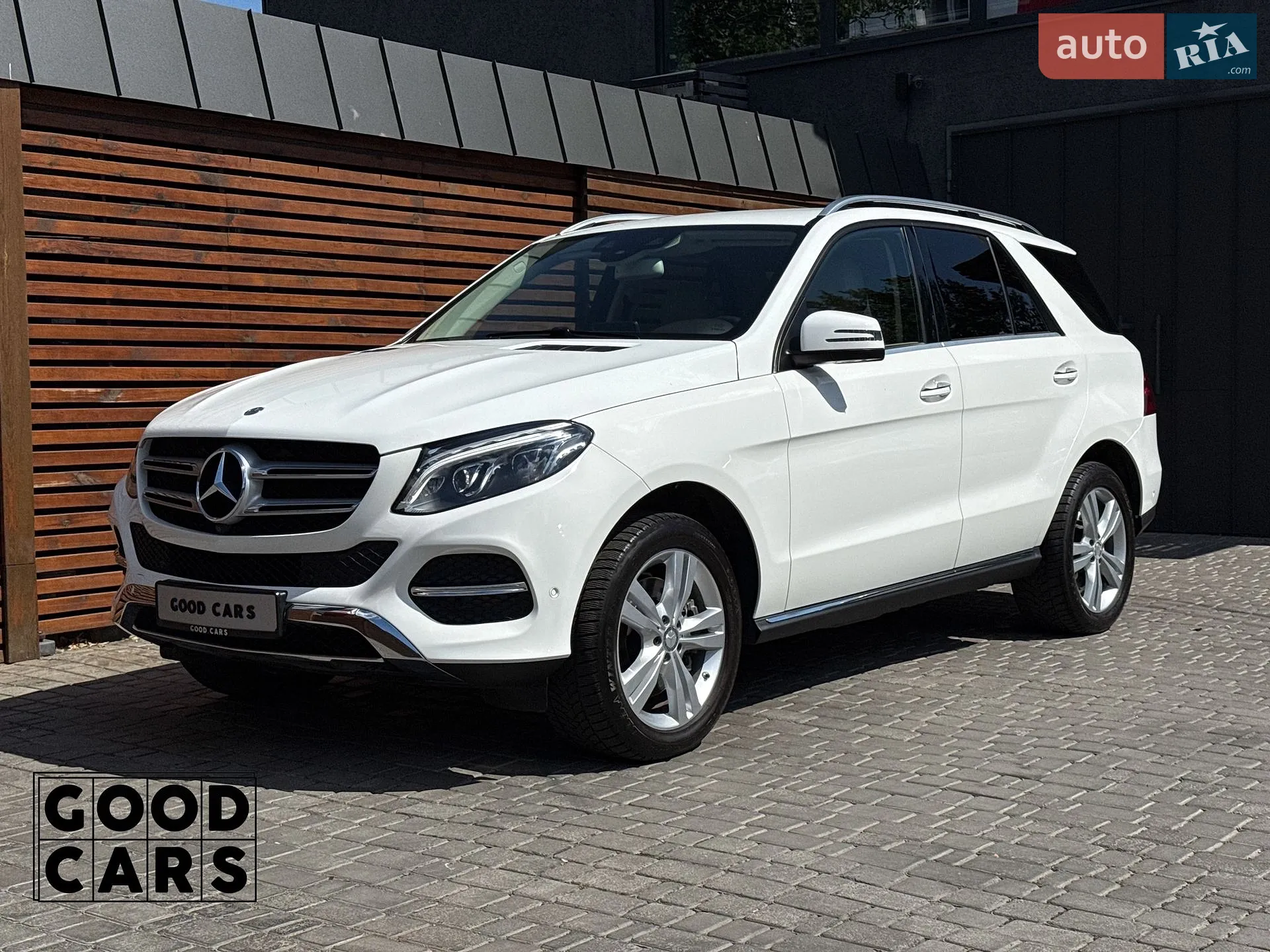 2016 Mercedes-Benz GLE - мініатюра 3