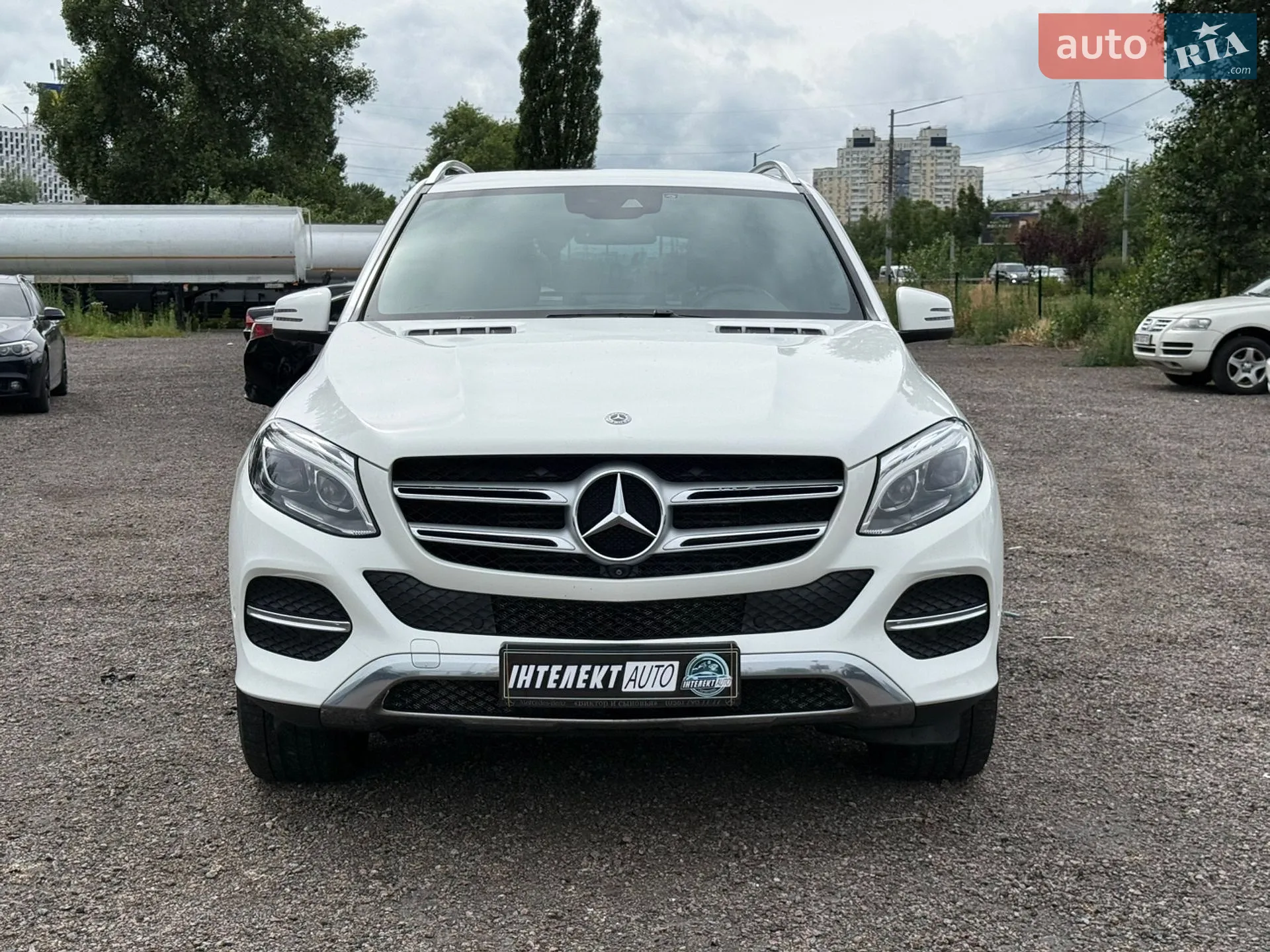 2018 Volkswagen Touareg - мініатюра 2
