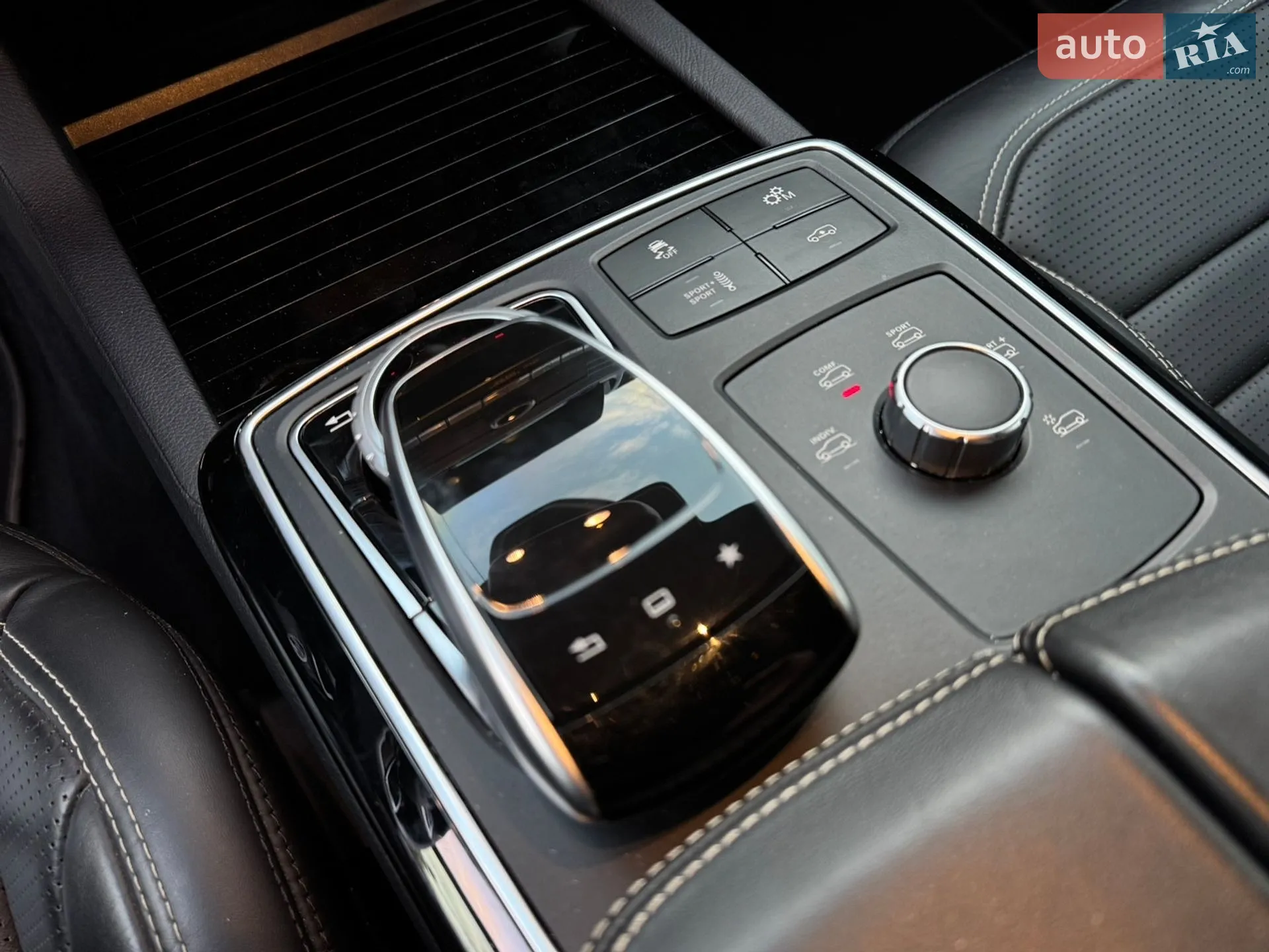 2016 Mercedes-Benz GLE - мініатюра 32