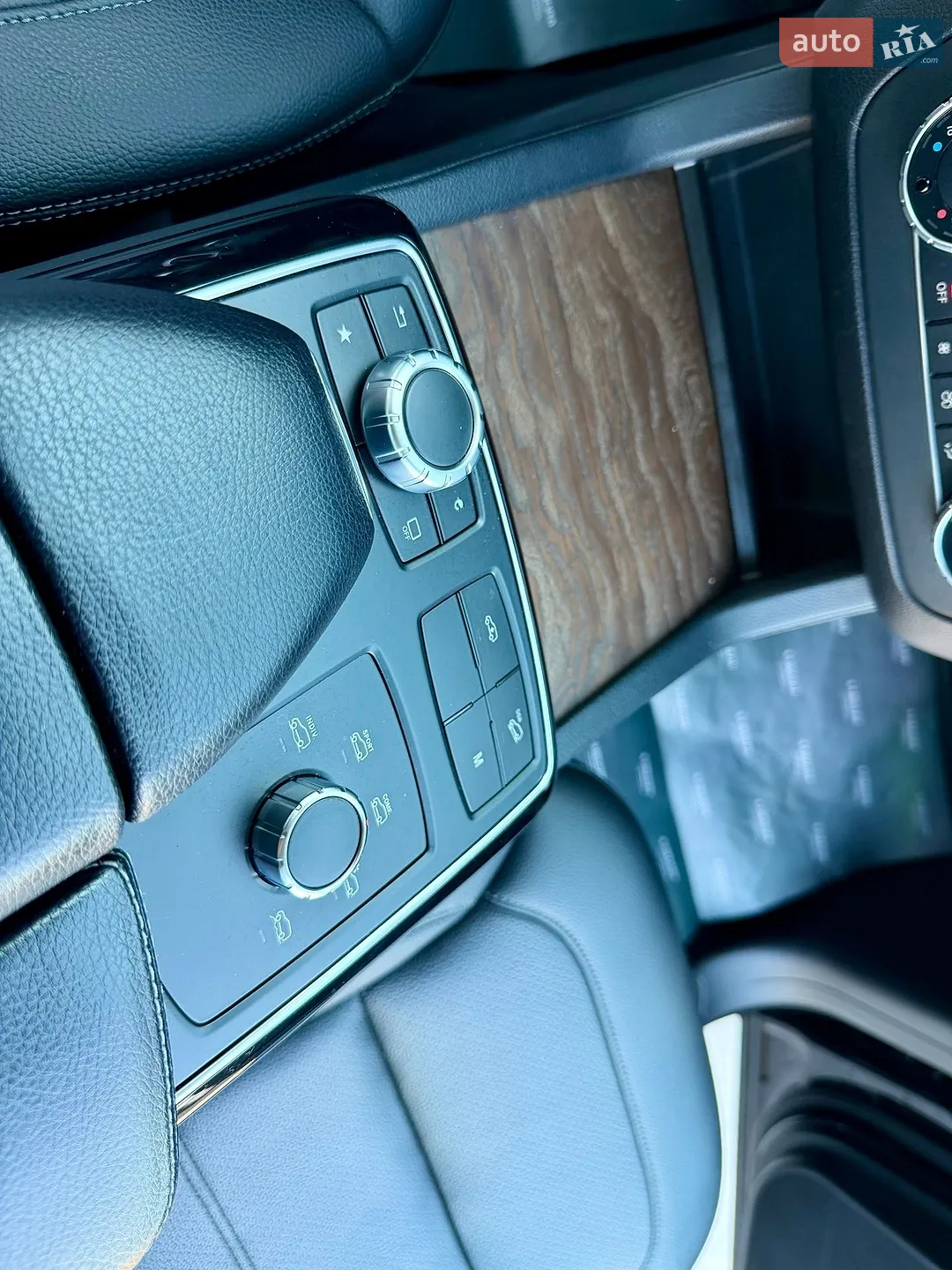 2015 Mercedes-Benz GLE - мініатюра 35