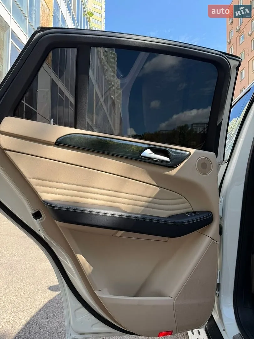 2017 Mercedes-Benz GLE - мініатюра 48