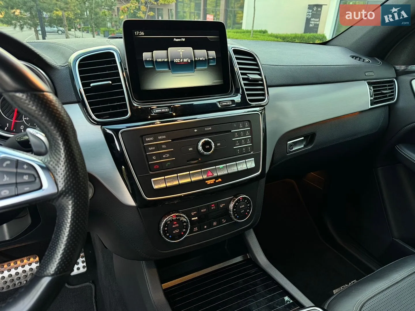 2016 Mercedes-Benz GLE - мініатюра 30