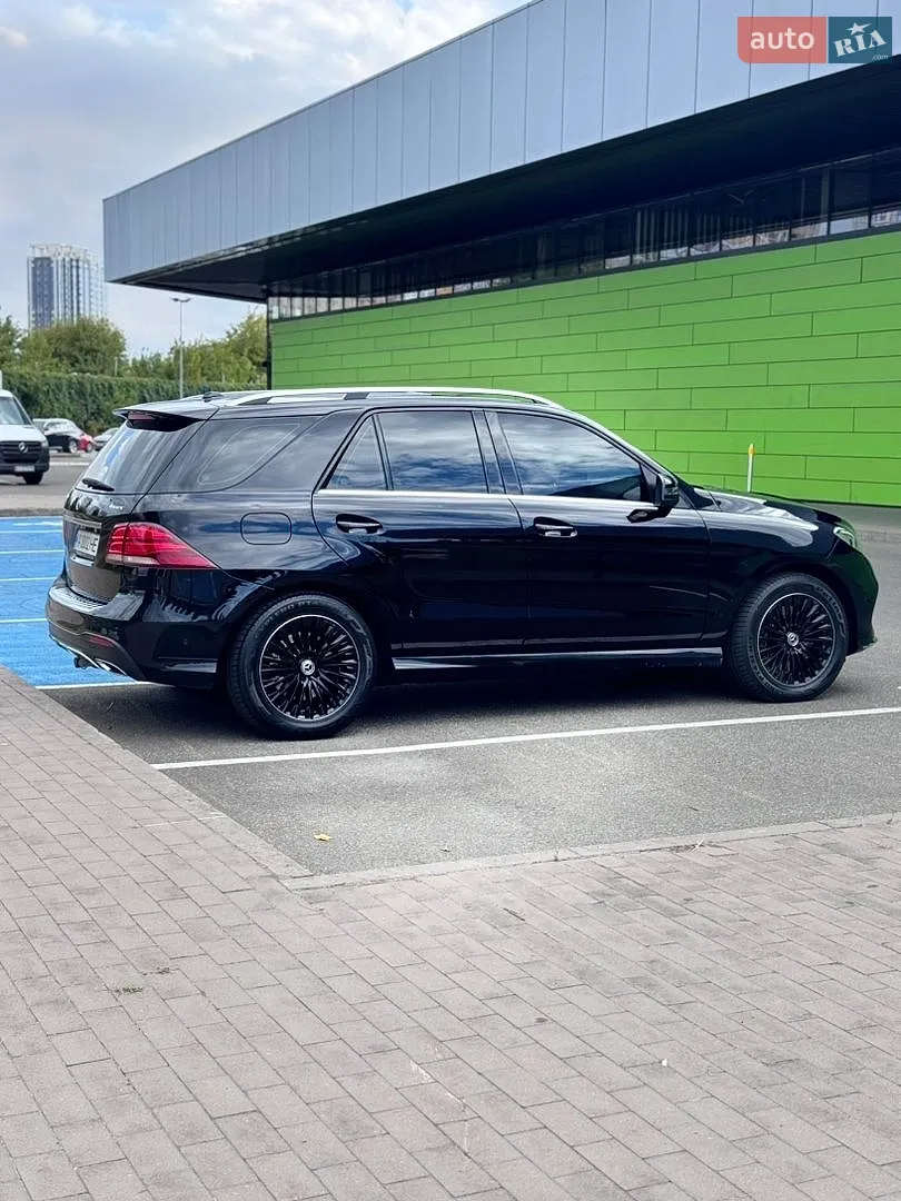 2017 Mercedes-Benz GLE - мініатюра 26