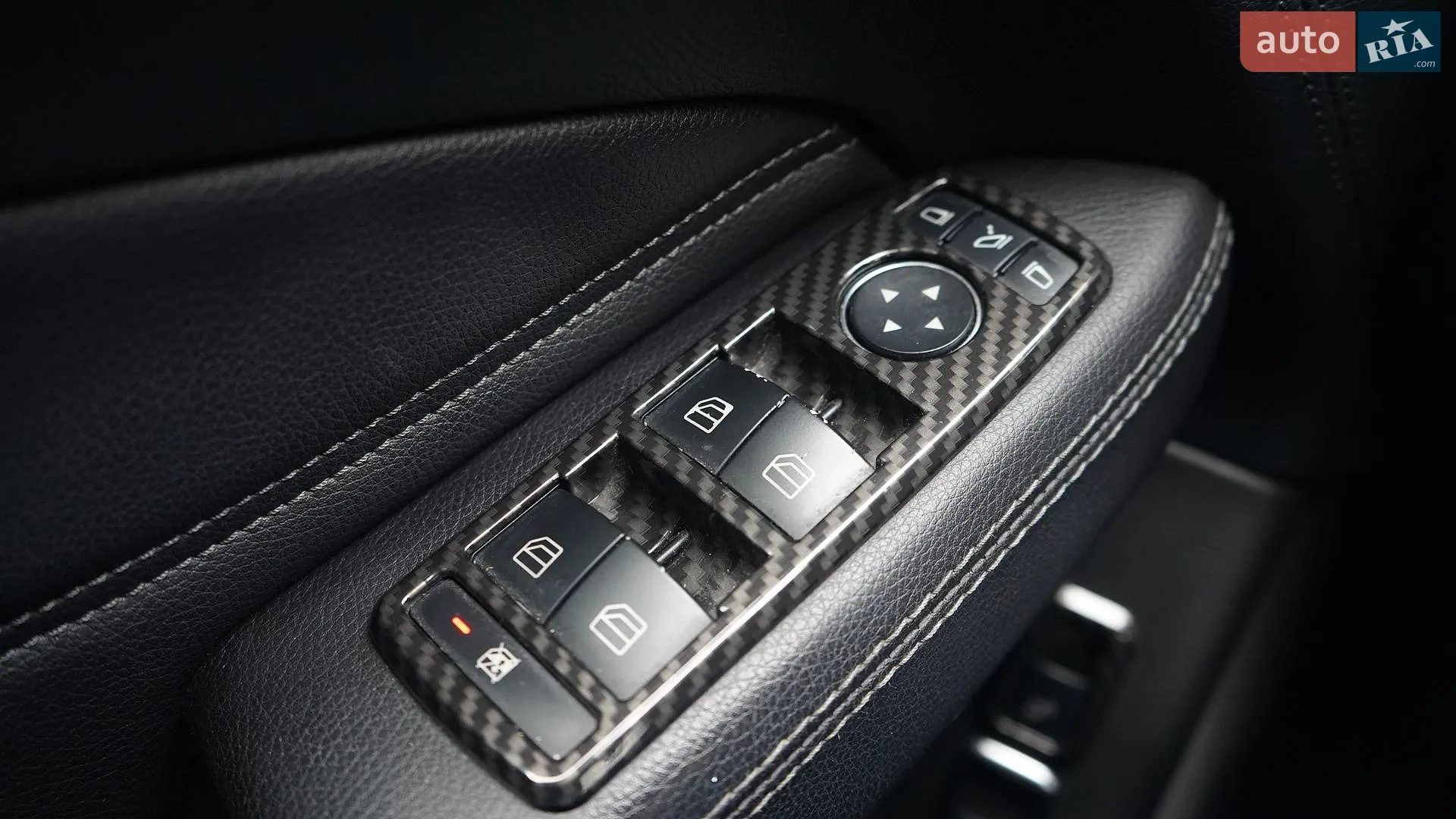2017 Mercedes-Benz GLE - мініатюра 26