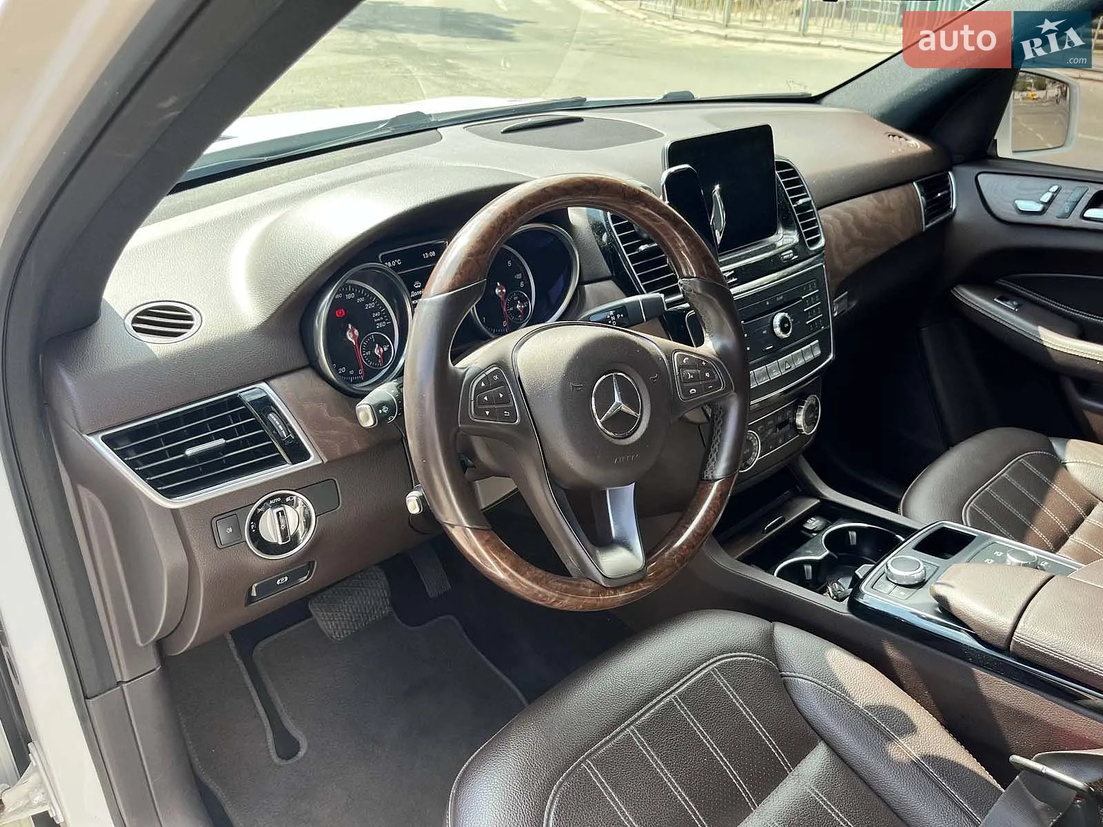 2016 Mercedes-Benz GLE - мініатюра 19