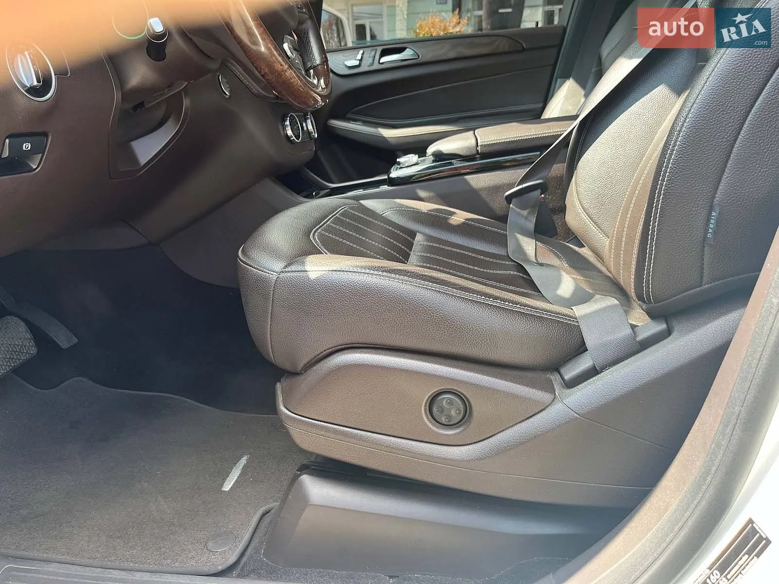 2016 Mercedes-Benz GLE - мініатюра 18