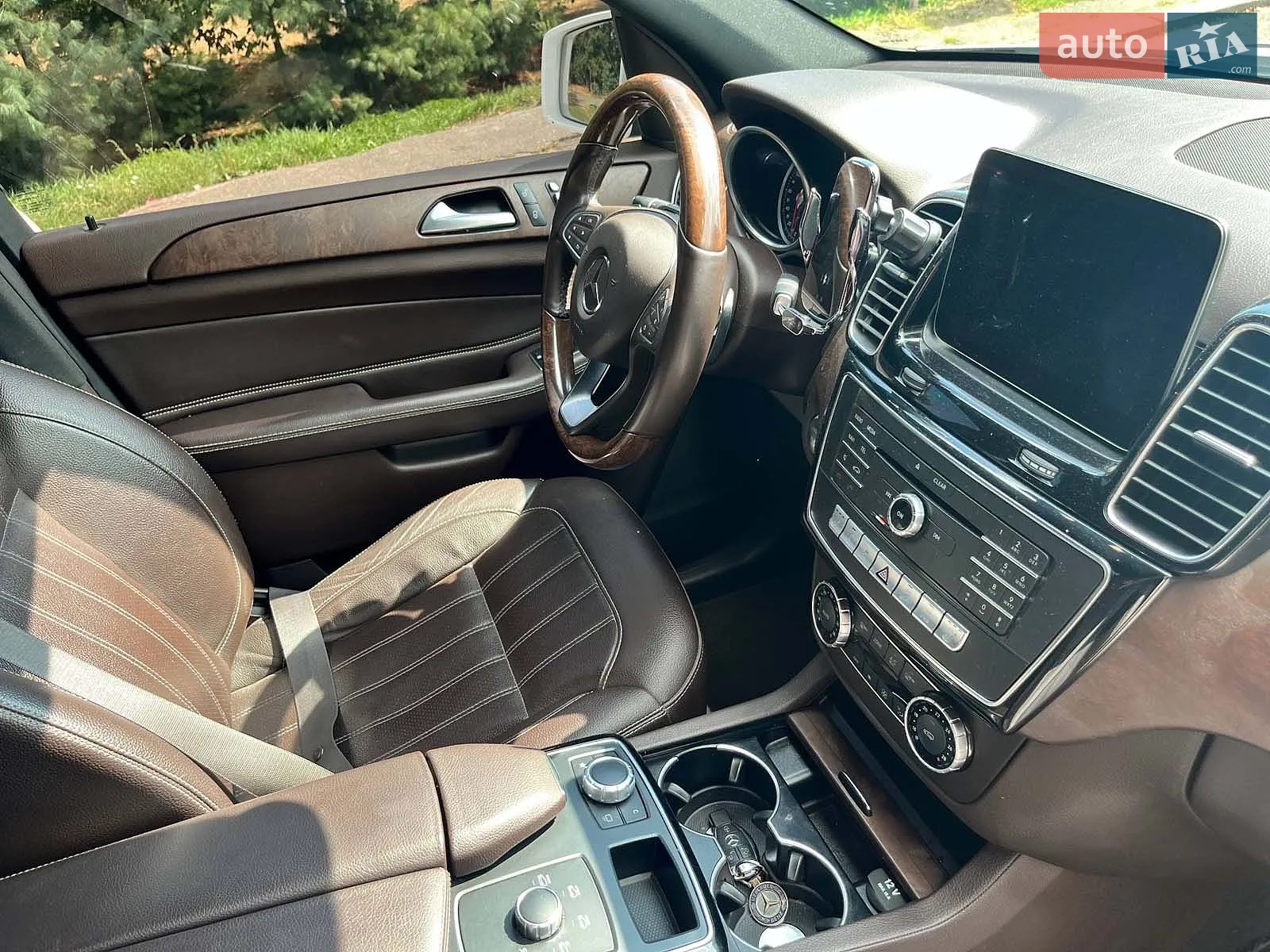 2016 Mercedes-Benz GLE - мініатюра 31