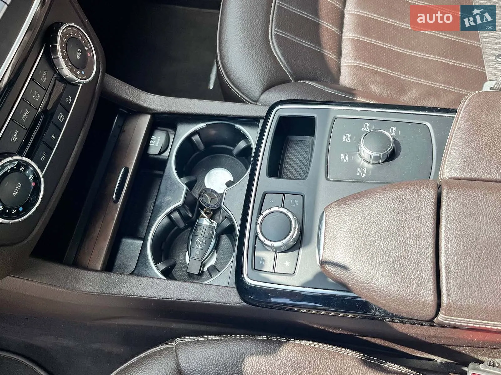 2016 Mercedes-Benz GLE - мініатюра 24