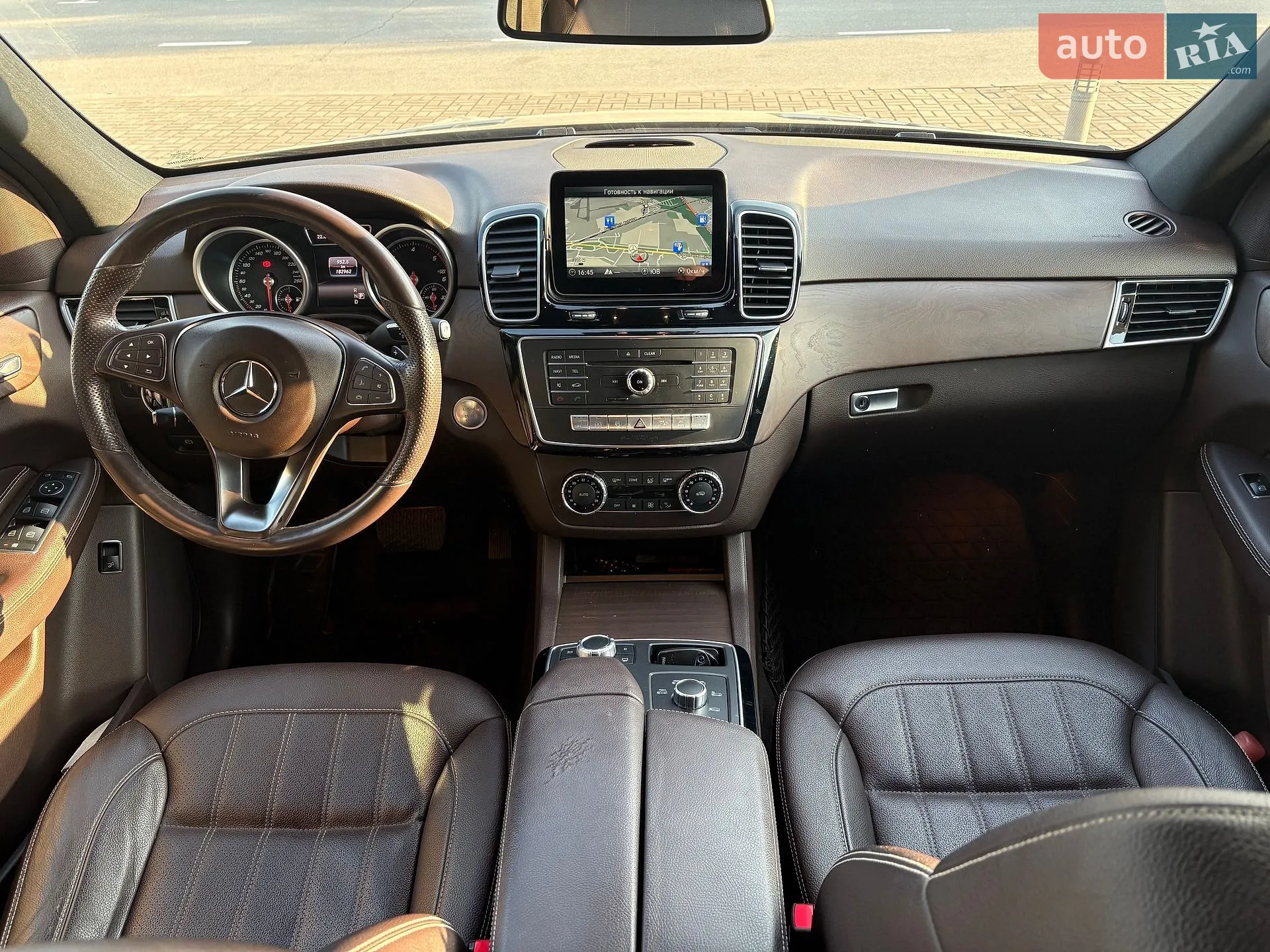 2016 Mercedes-Benz GLE - мініатюра 28