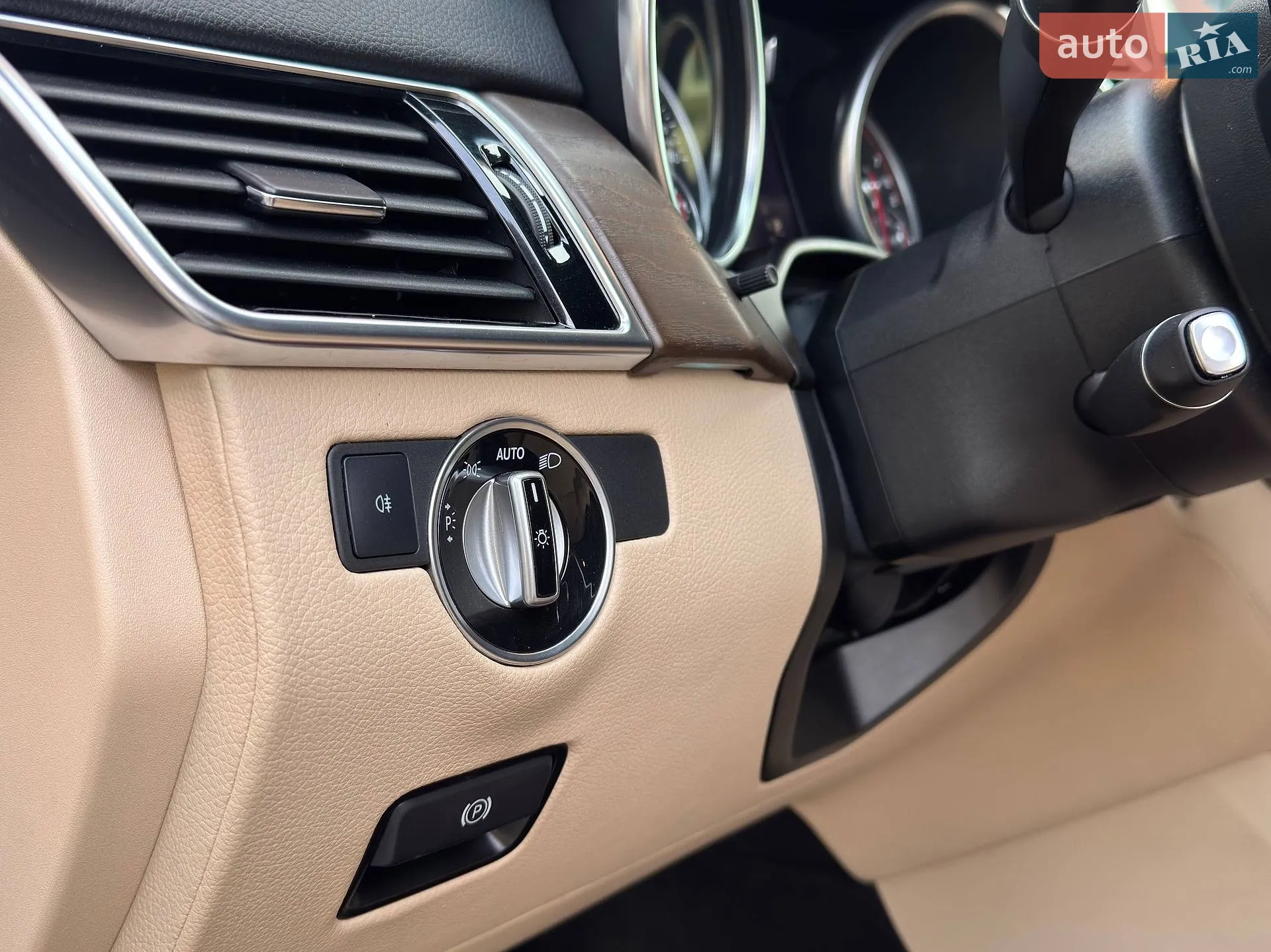 2016 Mercedes-Benz GLE - мініатюра 11