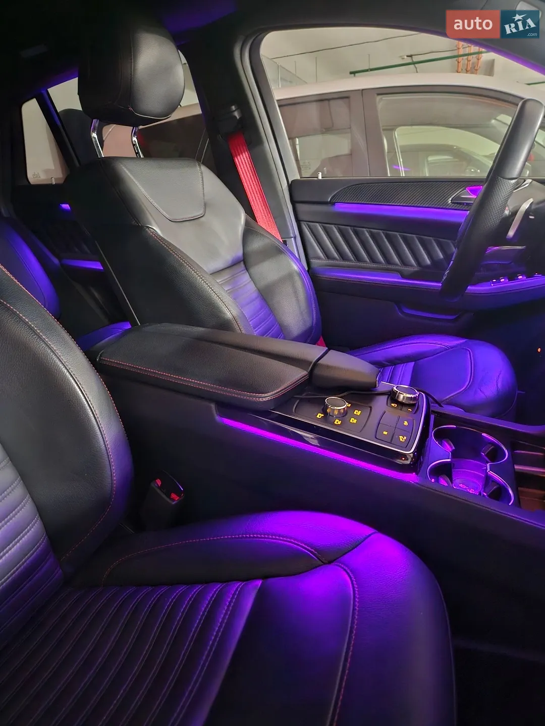 2016 Mercedes-Benz GLE - мініатюра 32