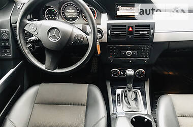Позашляховик / Кросовер Mercedes-Benz GLK-Class 2009 в 