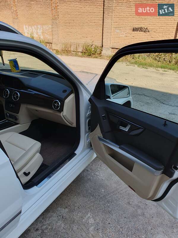 Внедорожник / Кроссовер Mercedes-Benz GLK-Class 2014 в Виннице фото 9 Внедорожник / Кроссовер Mercedes-Benz GLK-Class 2014 в Виннице