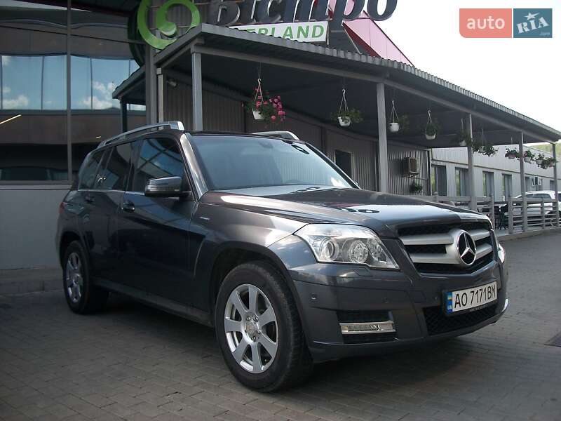 Mercedes-Benz GLK-Class 2011