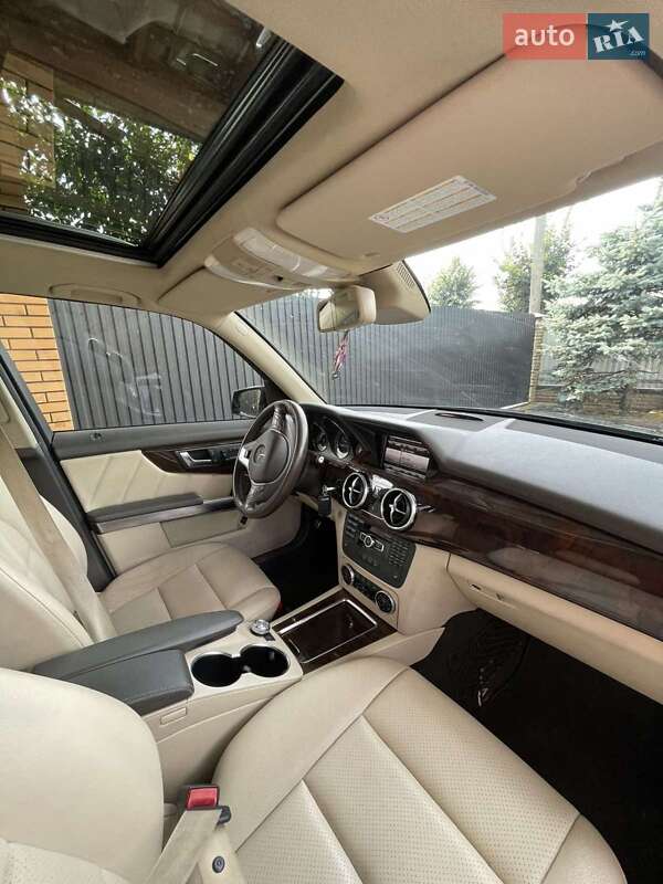 Внедорожник / Кроссовер Mercedes-Benz GLK-Class 2013 в Луцке