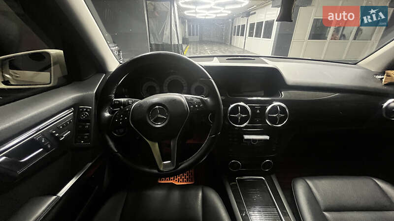 Позашляховик / Кросовер Mercedes-Benz GLK-Class 2013 в Южному