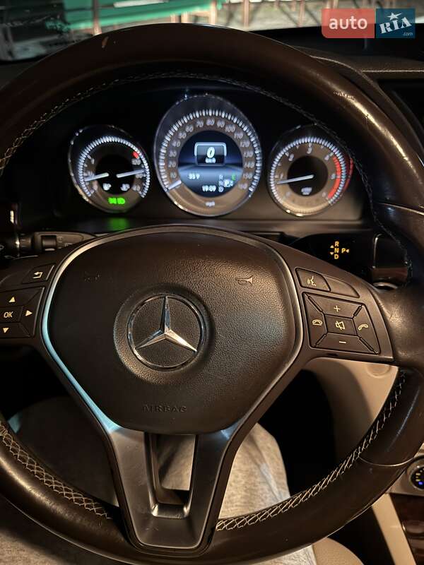 Внедорожник / Кроссовер Mercedes-Benz GLK-Class 2013 в Тернополе