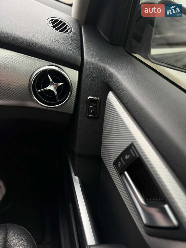 Внедорожник / Кроссовер Mercedes-Benz GLK-Class 2014 в Ивано-Франковске