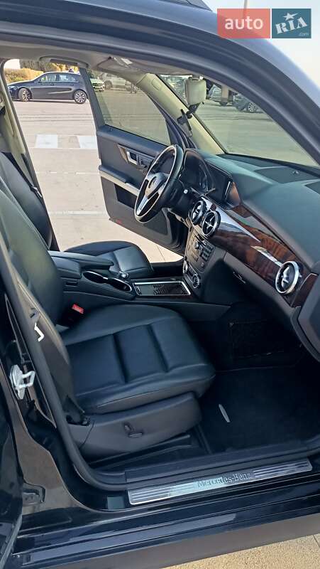 Внедорожник / Кроссовер Mercedes-Benz GLK-Class 2014 в Киеве