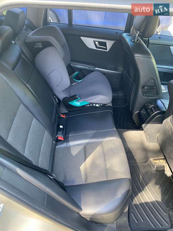 Позашляховик / Кросовер Mercedes-Benz GLK-Class 2011 в Харкові