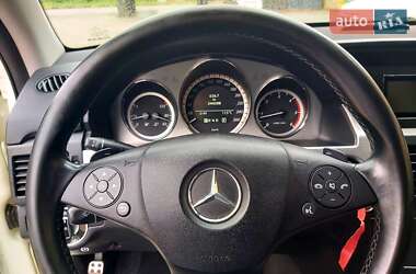 Позашляховик / Кросовер Mercedes-Benz GLK-Class 2011 в 