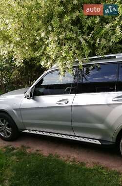 Позашляховик / Кросовер Mercedes-Benz GLK-Class 2010 в 