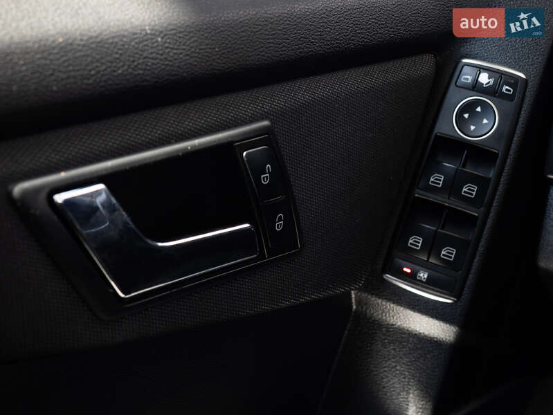 Позашляховик / Кросовер Mercedes-Benz GLK-Class 2011 в Києві фото 22 Позашляховик / Кросовер Mercedes-Benz GLK-Class 2011 в Києві