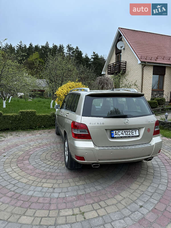 Внедорожник / Кроссовер Mercedes-Benz GLK-Class 2010 в Луцке