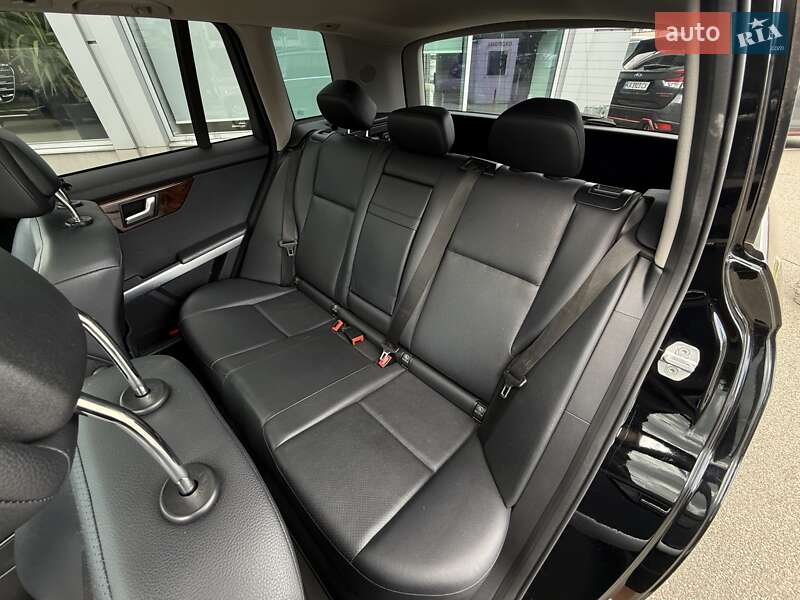Внедорожник / Кроссовер Mercedes-Benz GLK-Class 2012 в Киеве