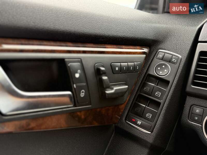 Внедорожник / Кроссовер Mercedes-Benz GLK-Class 2012 в Киеве