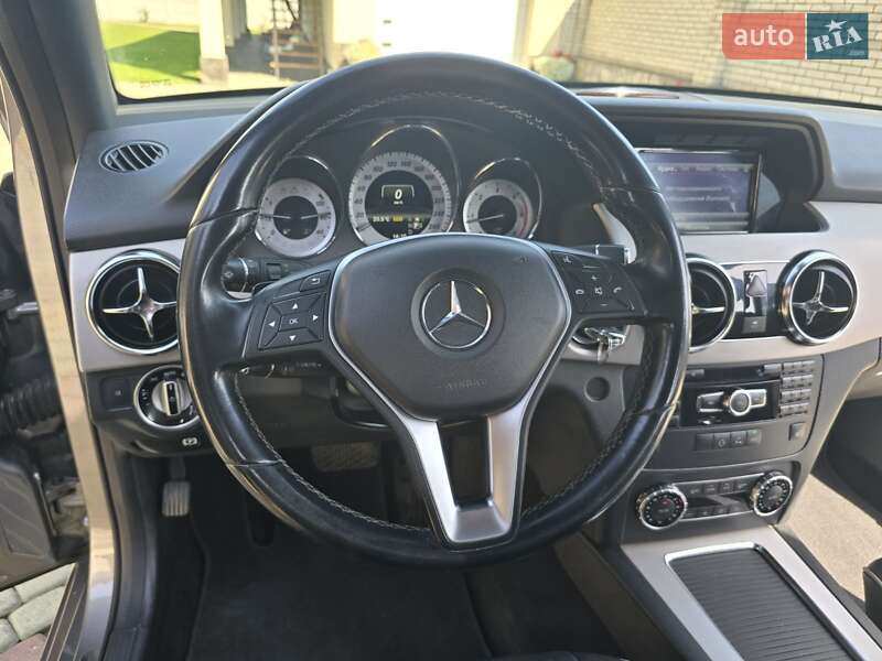 Внедорожник / Кроссовер Mercedes-Benz GLK-Class 2012 в Сваляве