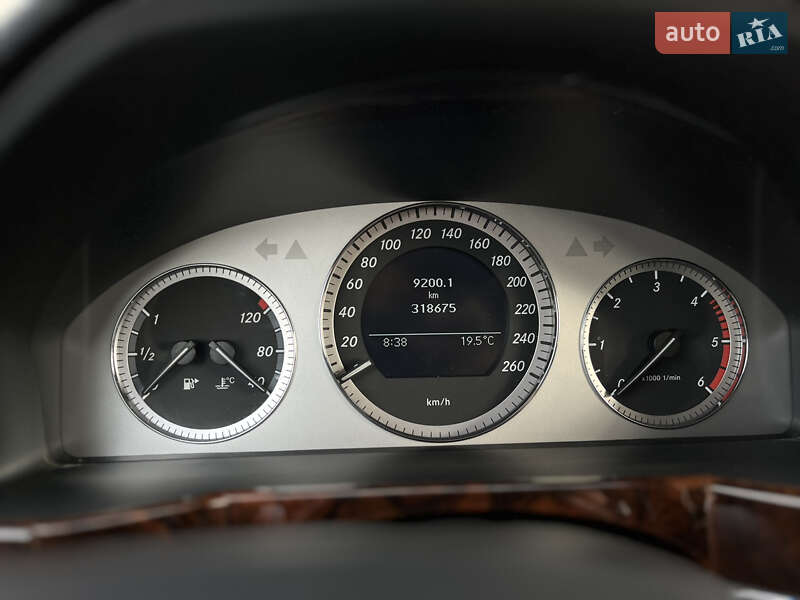 Внедорожник / Кроссовер Mercedes-Benz GLK-Class 2012 в Ровно