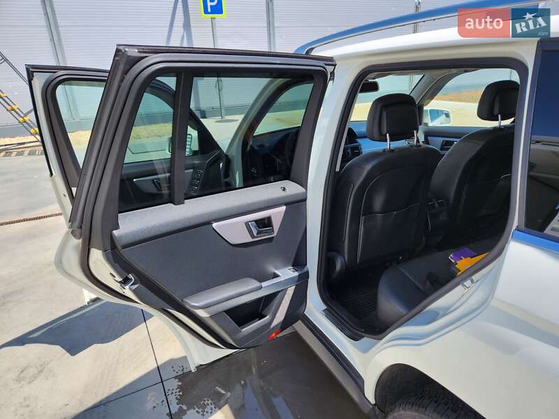 Внедорожник / Кроссовер Mercedes-Benz GLK-Class 2010 в Николаеве фото 15 Внедорожник / Кроссовер Mercedes-Benz GLK-Class 2010 в Николаеве