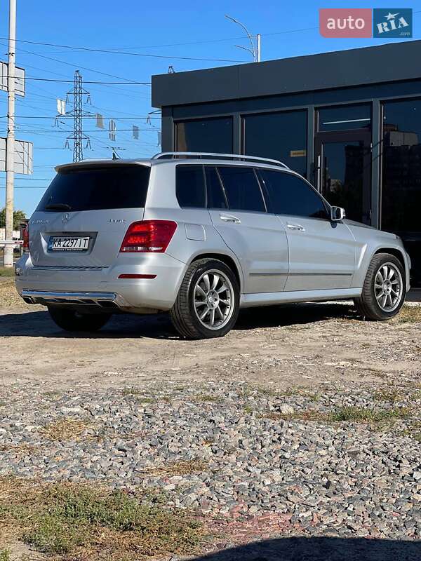 Внедорожник / Кроссовер Mercedes-Benz GLK-Class 2012 в Киеве