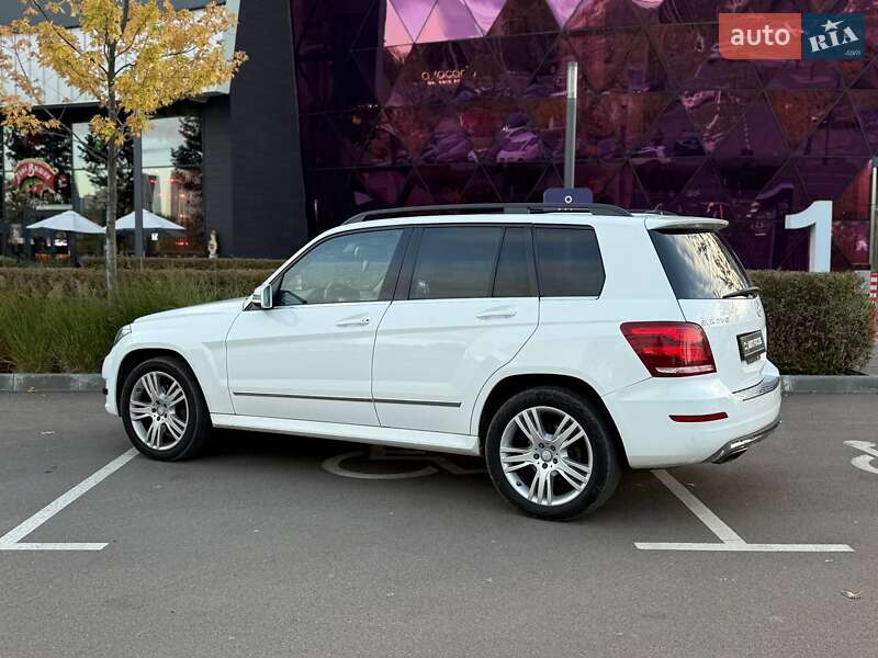 Позашляховик / Кросовер Mercedes-Benz GLK-Class 2014 в Києві фото 4 Позашляховик / Кросовер Mercedes-Benz GLK-Class 2014 в Києві
