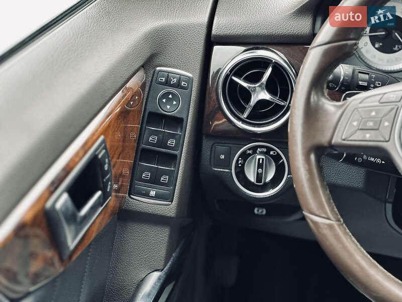 Внедорожник / Кроссовер Mercedes-Benz GLK-Class 2012 в Кременчуге