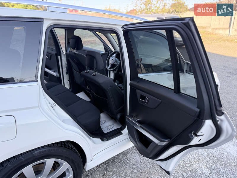 Позашляховик / Кросовер Mercedes-Benz GLK-Class 2011 в Новоселиці фото 17 Позашляховик / Кросовер Mercedes-Benz GLK-Class 2011 в Новоселиці