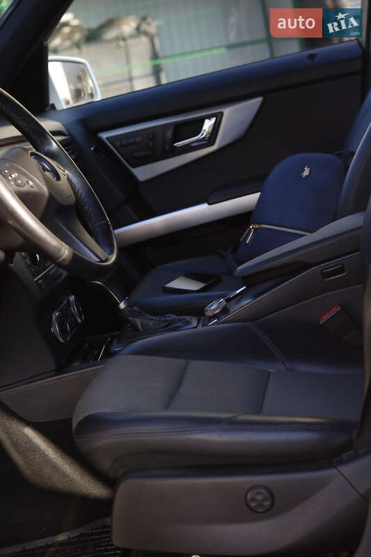 Позашляховик / Кросовер Mercedes-Benz GLK-Class 2010 в Львові фото 21 Позашляховик / Кросовер Mercedes-Benz GLK-Class 2010 в Львові