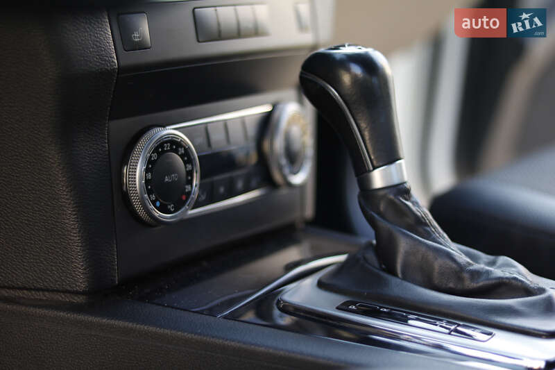 Позашляховик / Кросовер Mercedes-Benz GLK-Class 2010 в Львові фото 27 Позашляховик / Кросовер Mercedes-Benz GLK-Class 2010 в Львові