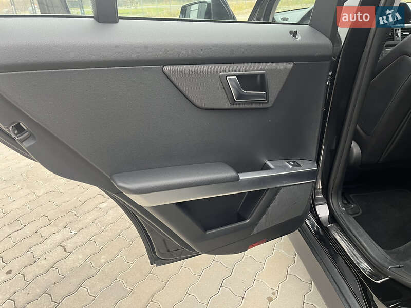 Внедорожник / Кроссовер Mercedes-Benz GLK-Class 2011 в Калуше фото 18 Внедорожник / Кроссовер Mercedes-Benz GLK-Class 2011 в Калуше