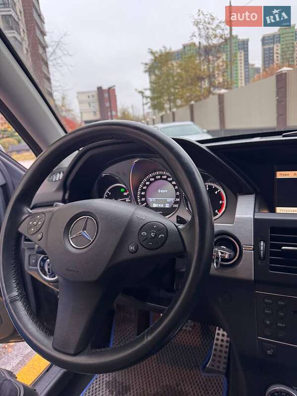 Позашляховик / Кросовер Mercedes-Benz GLK-Class 2011 в Києві фото 8 Позашляховик / Кросовер Mercedes-Benz GLK-Class 2011 в Києві