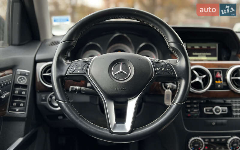Позашляховик / Кросовер Mercedes-Benz GLK-Class 2015 в Львові фото 8 Позашляховик / Кросовер Mercedes-Benz GLK-Class 2015 в Львові