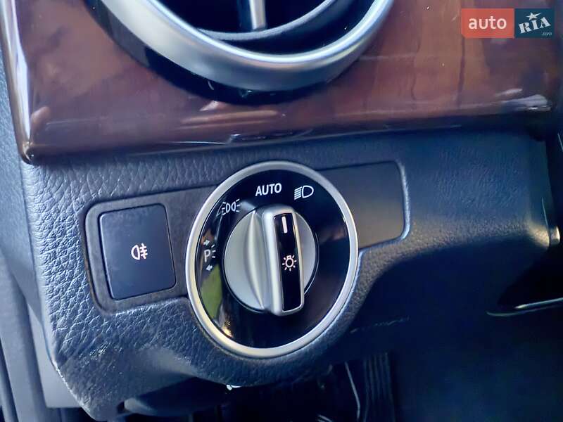 Позашляховик / Кросовер Mercedes-Benz GLK-Class 2013 в Одесі фото 40 Позашляховик / Кросовер Mercedes-Benz GLK-Class 2013 в Одесі