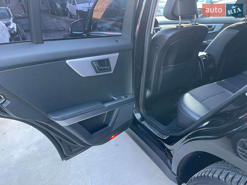 Внедорожник / Кроссовер Mercedes-Benz GLK-Class 2011 в Ровно