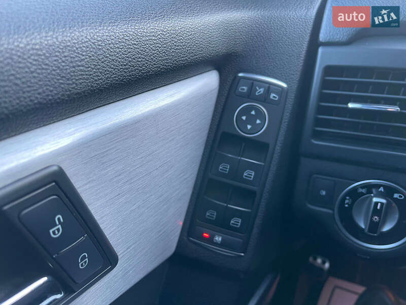 Внедорожник / Кроссовер Mercedes-Benz GLK-Class 2011 в Ровно