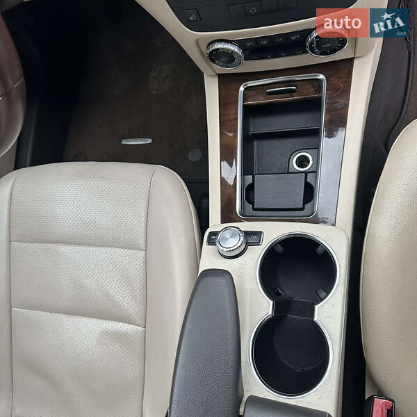 Внедорожник / Кроссовер Mercedes-Benz GLK-Class 2013 в Ровно